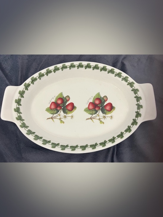 Portmeirion Other - Portmeirion Strawberry Oval Serving Platter - White, Red, Green